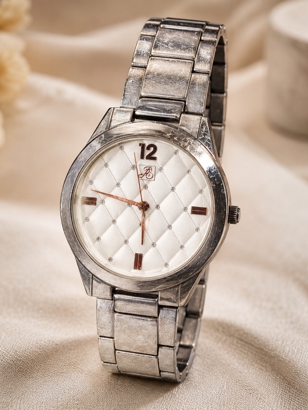 Kim Rogers Silvertone Watch Quilted Rhinestone Dial - WORKING good condition